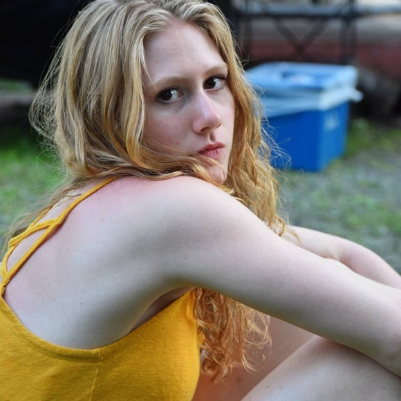 Meet your Posher, Renee - Picture 1 of 1